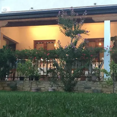 Vera Bed And Breakfast-3