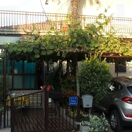 Marija Rooms & Apartments-3